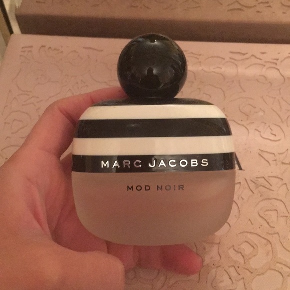 Marc Jacobs Other - Marc jacobs mod noir